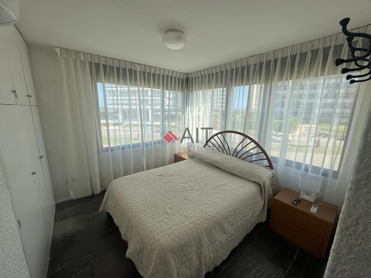Apartamento ID.17287 - Frente al Mar 2 dormitorios y 2 baños, muy lindo!