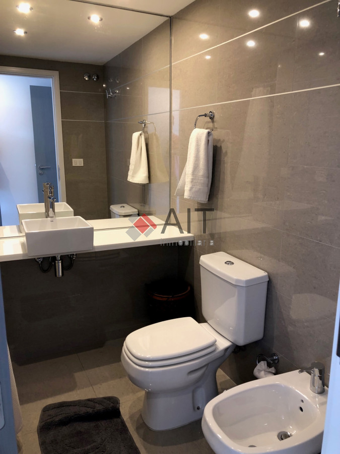 Apartamento ID.17085 - Hermoso piso alto 2 dormitorios con vista a la mansa!!