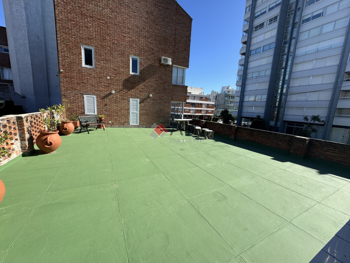 Apartamento ID.17286 - Peninsula muy lindo 1 dormitorio y medio. Terraza y parrillero PROPIO!