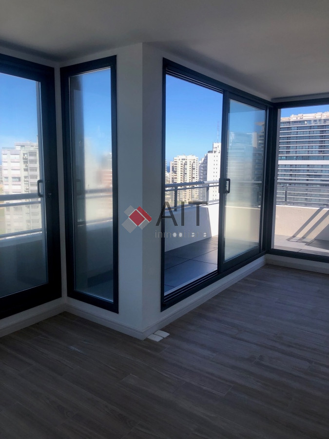 Apartamento ID.17176 - BRAVA, PISO ALTO A PASOS DEL MAR!!