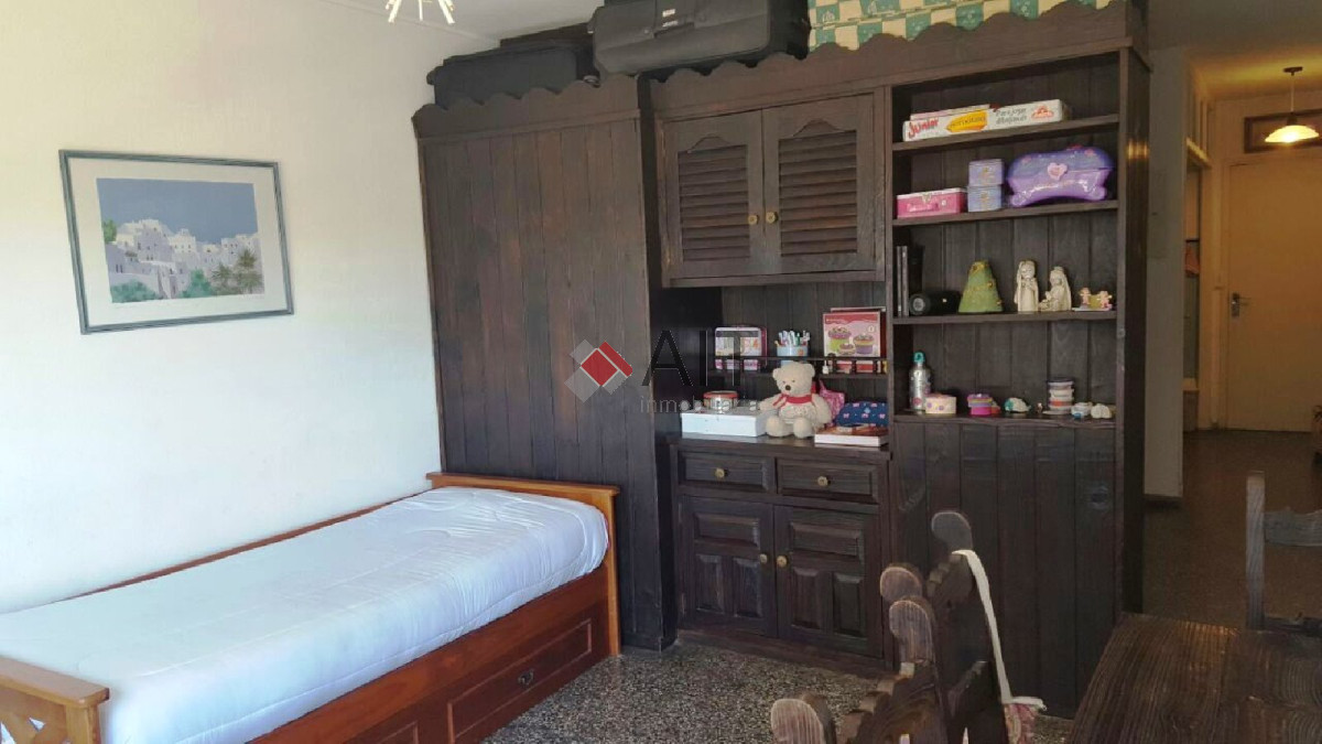 Apartamento ID.111 - Edificio frente al mar! Monoambiente con division 1 dormitorio. 4 personas.