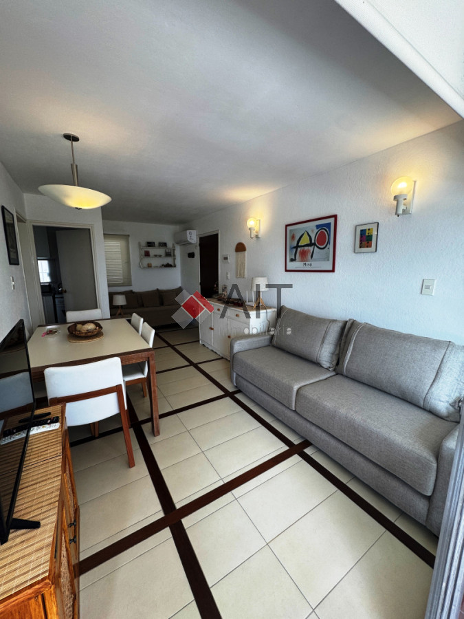 Apartamento ID.17286 - Peninsula muy lindo 1 dormitorio y medio. Terraza y parrillero PROPIO!