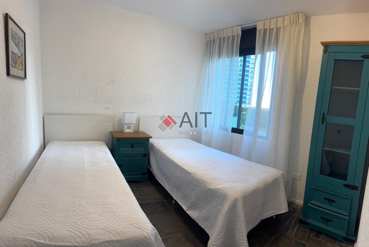 Apartamento ID.17287 - Frente al Mar 2 dormitorios y 2 baños, muy lindo!