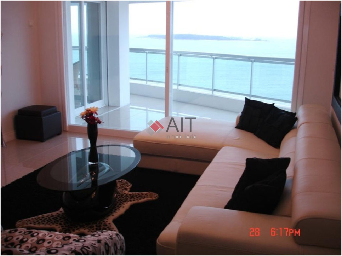 Apartamento ID.3151 - Primer nivel frente al mar. 3 suites y todos los servicios que imagine.