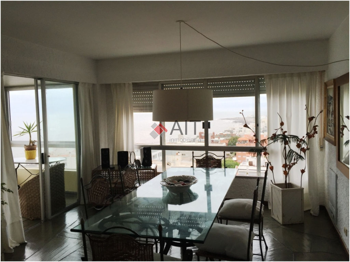 Apartamento ID.48 - Piso alto. Vistas impecables. Torre con muy buenos servicios. Piscina templada.