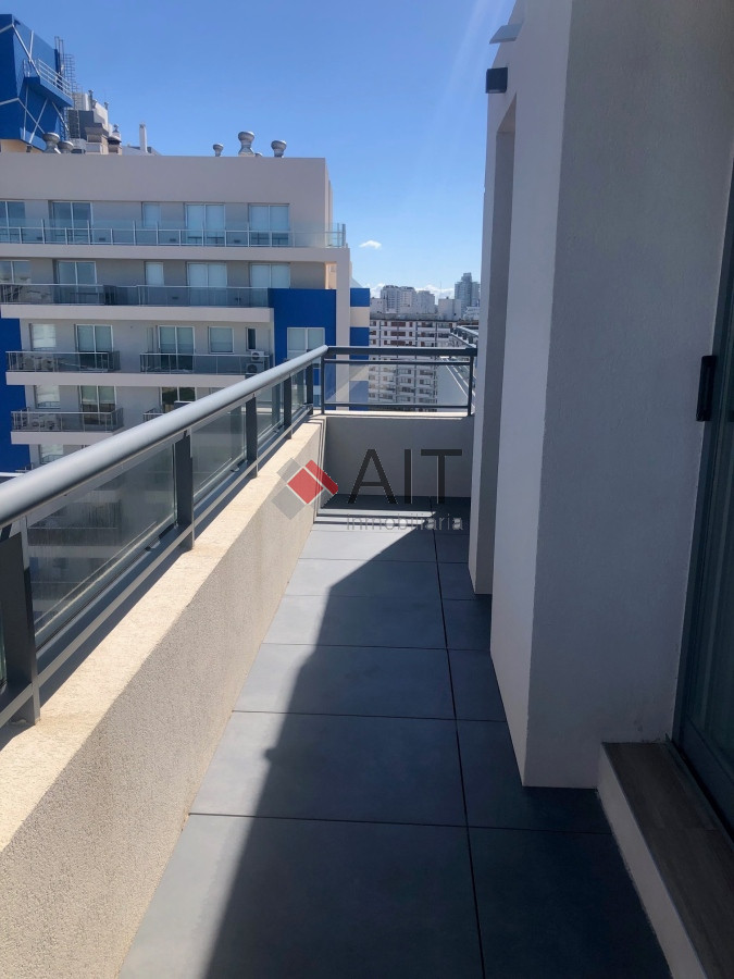 Apartamento ID.17176 - BRAVA, PISO ALTO A PASOS DEL MAR!!