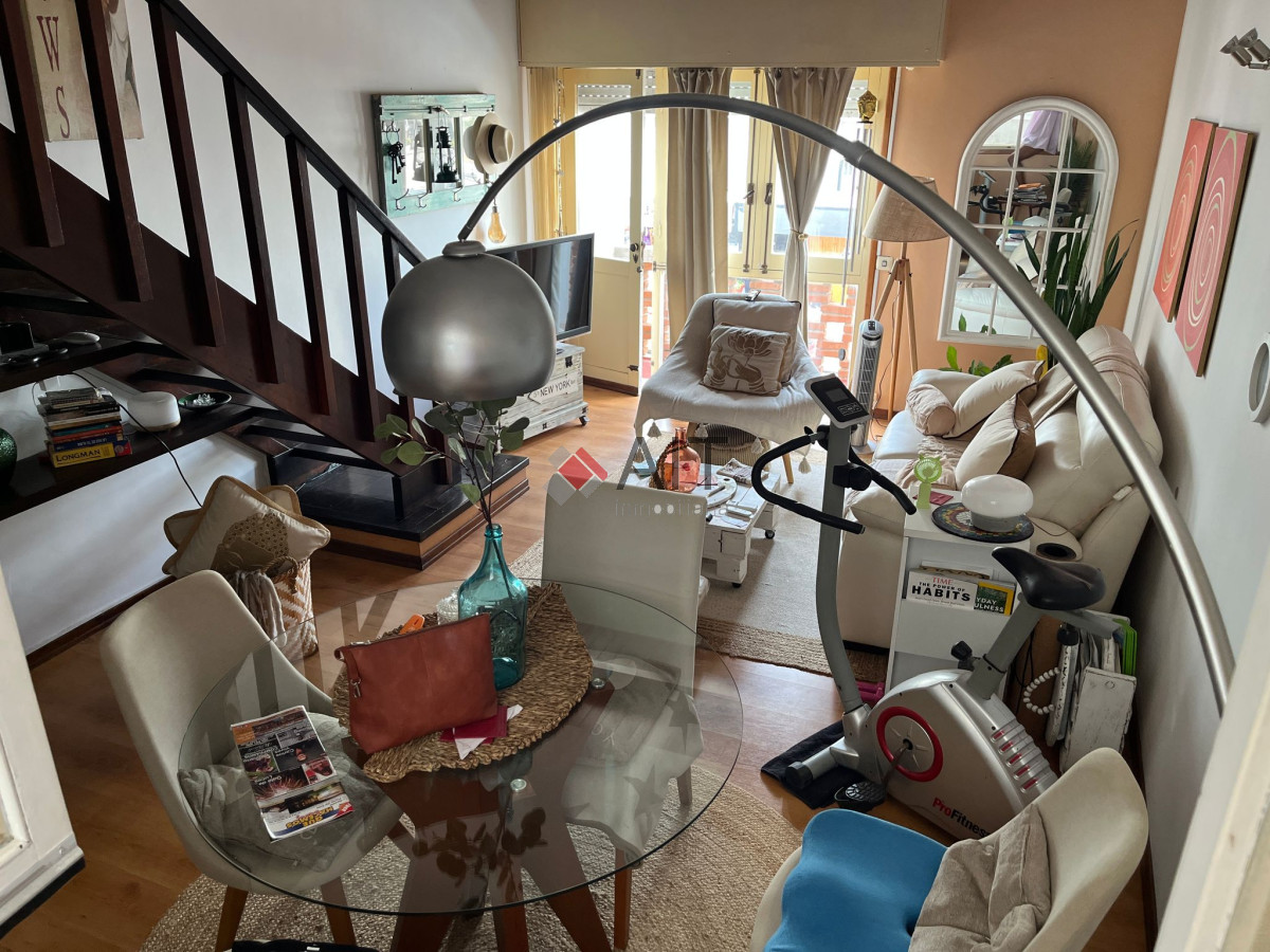 Apartamento ID.17195 - Peninsula! Reciclado! 2 dormitorios en ubicacion perfecta. Consulte!