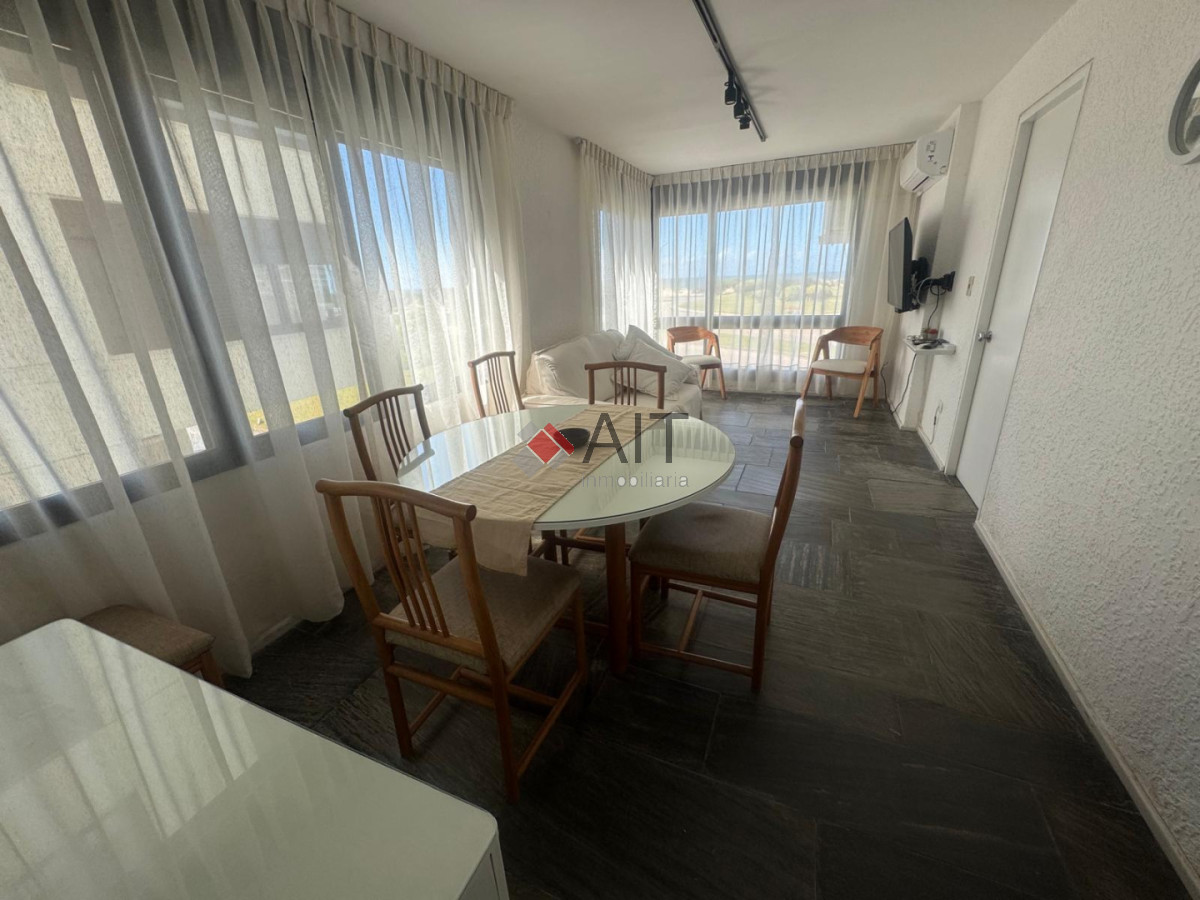 Apartamento ID.17287 - Frente al Mar 2 dormitorios y 2 baños, muy lindo!