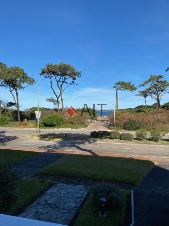 Apartamento ID.17233 - OPORTUNIDAD FRENTE AL MAR EN MANSA 