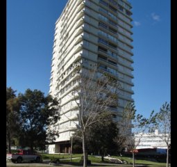 Apartamento excelente 3 dormitorios a metros del Shopping! Grandes servicios!!!
