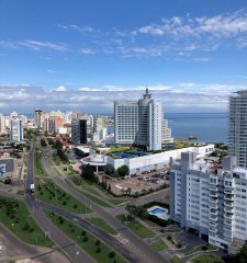 Hermoso piso alto 2 dormitorios con vista a la mansa!!