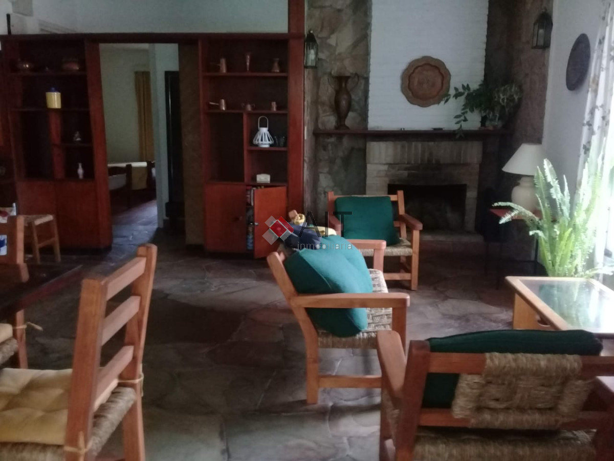 Casa ID.4504 - Comoda casa 3 dormitorios a 2 cuadras de playa, Amplio parque.