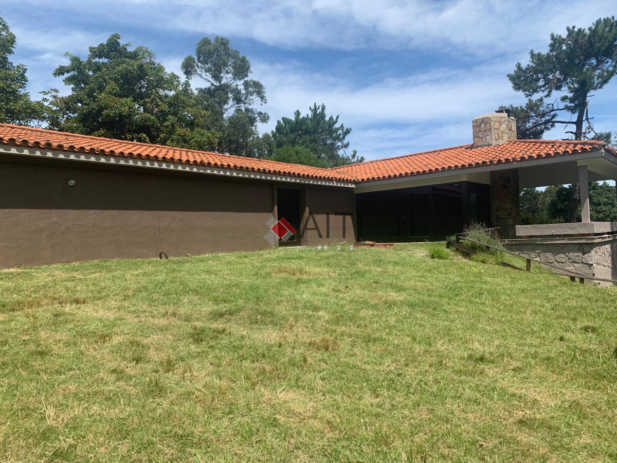 Casa ID.17250 - OPORTUNIDAD EN BARRIO GOLF !!