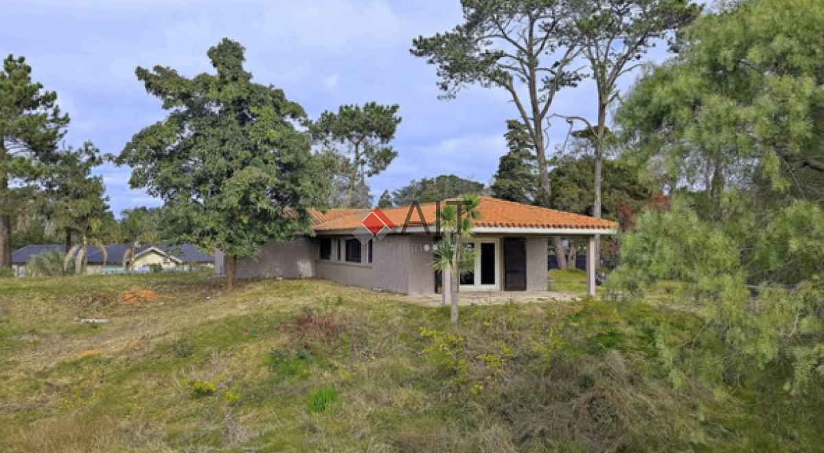 Casa ID.17250 - OPORTUNIDAD EN BARRIO GOLF !!