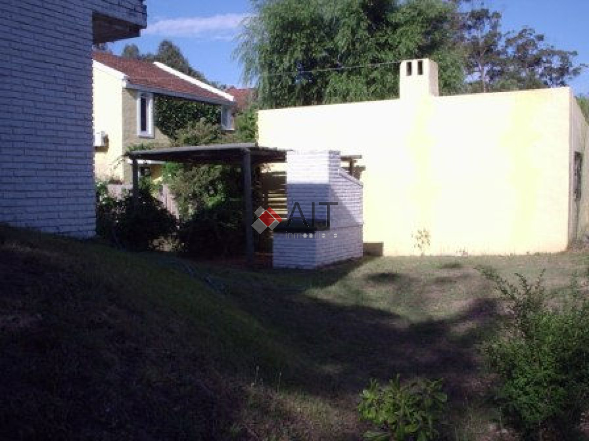 Casa ID.6138 - En plena barra a 3 cuadras de toda la movida!