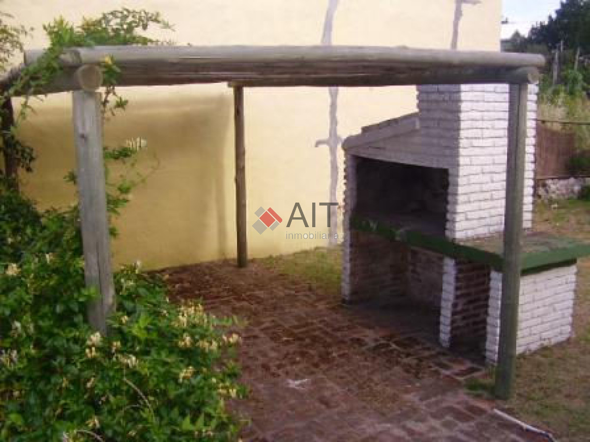 Casa ID.6138 - En plena barra a 3 cuadras de toda la movida!
