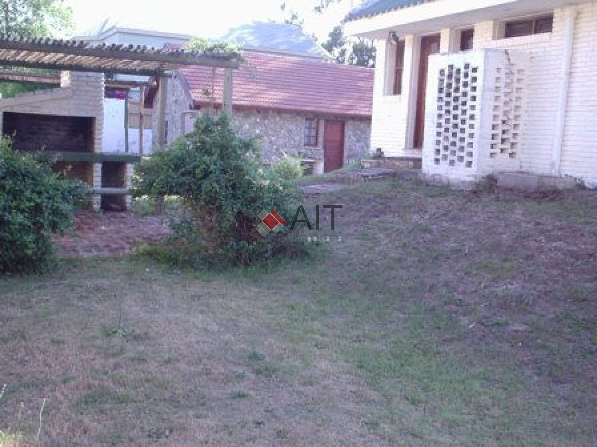 Casa ID.6138 - En plena barra a 3 cuadras de toda la movida!