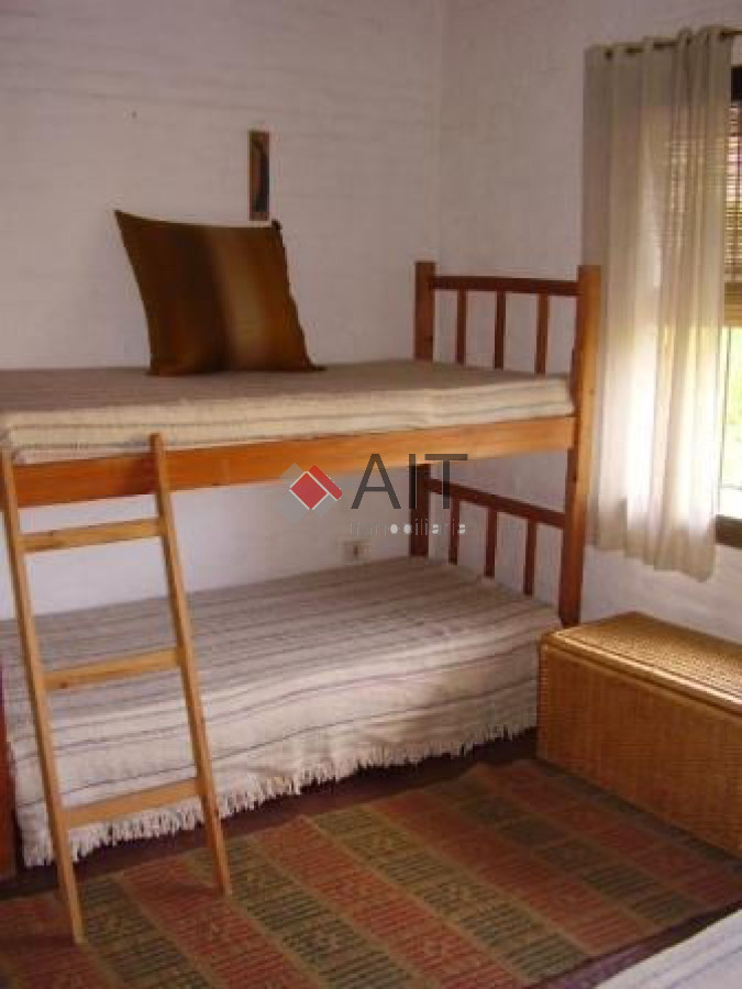 Casa ID.6138 - En plena barra a 3 cuadras de toda la movida!