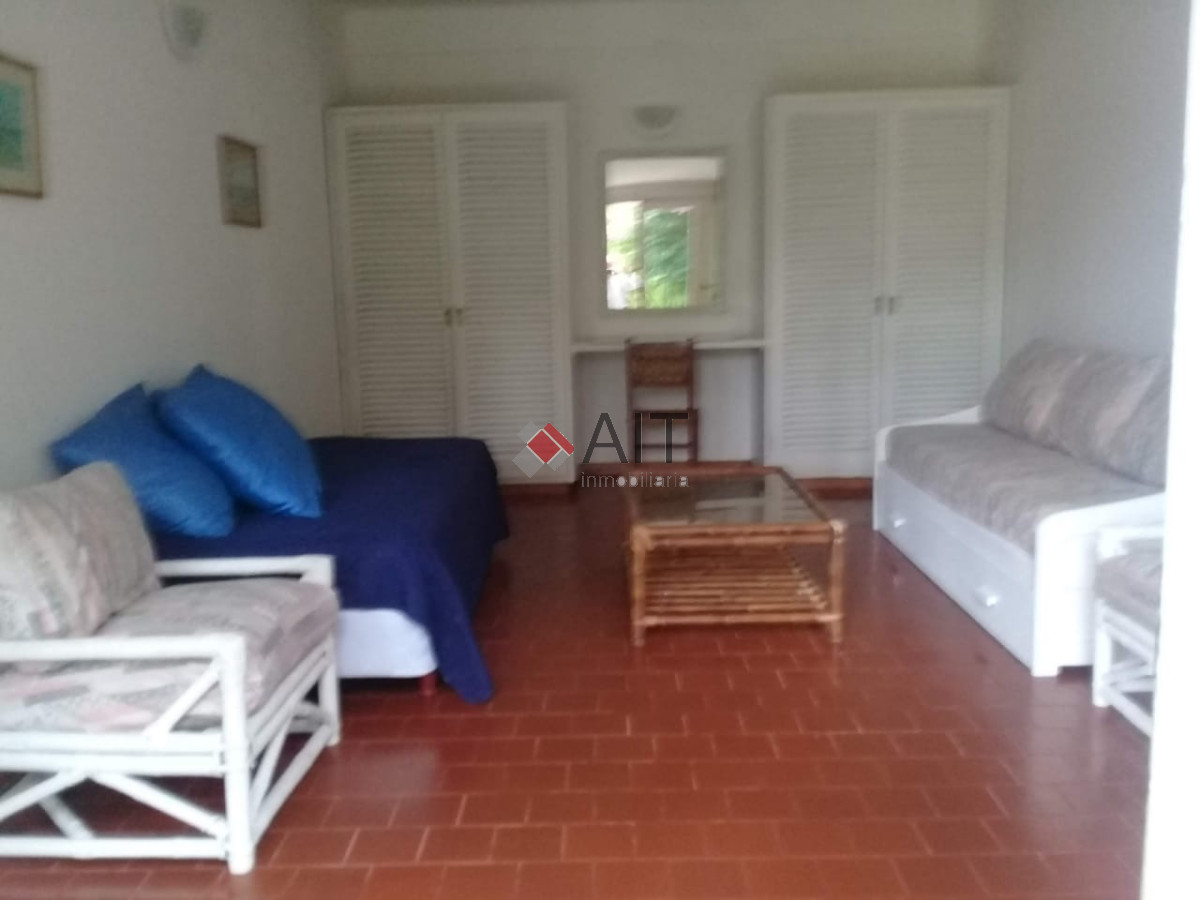 Casa ID.4504 - Comoda casa 3 dormitorios a 2 cuadras de playa, Amplio parque.