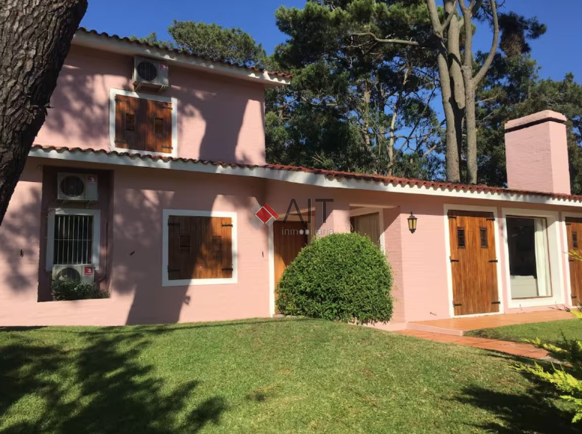 Casa ID.15177 - Disponible CARNAVAL! Casa 3 dormitorios y servicio - 7 Pax - a pasos del mar