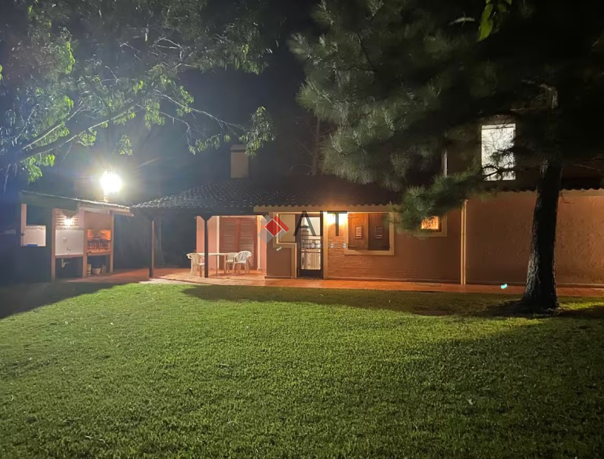 Casa ID.15177 - Disponible CARNAVAL! Casa 3 dormitorios y servicio - 7 Pax - a pasos del mar
