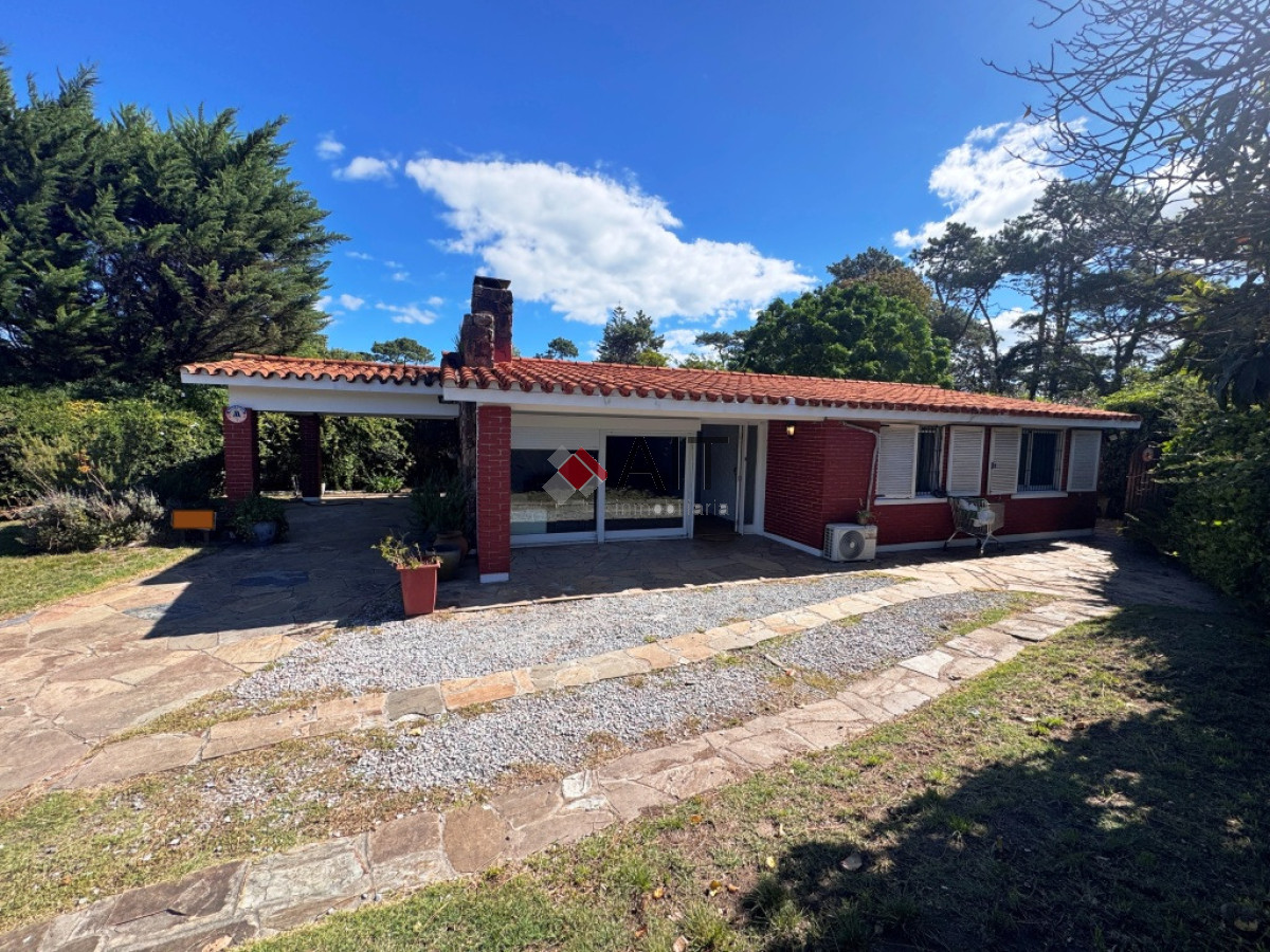 Casa ID.6307 - Casa 3 dormitorios - Chalet Litman en inmejorable ubicación 