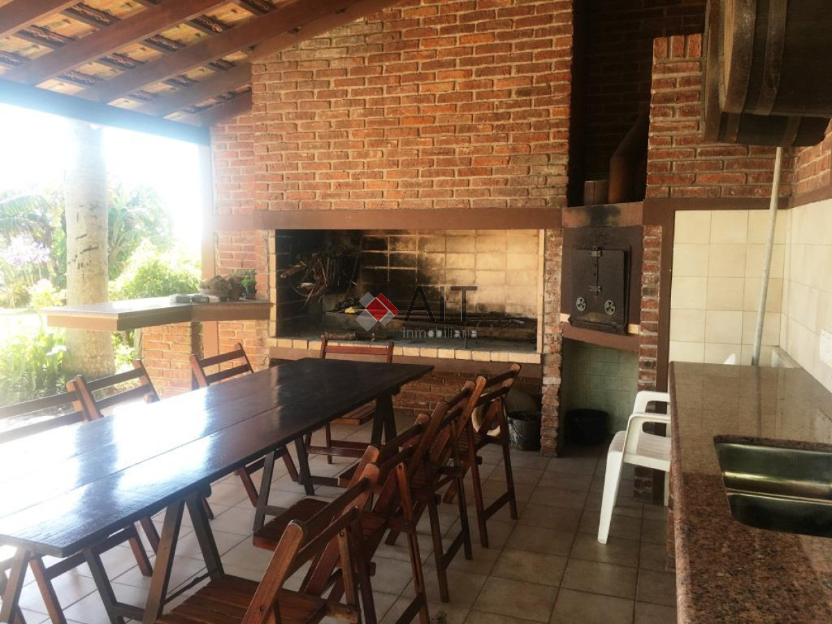 Casa ID.5510 - Linda casa 3 dormitorios, piscina, muy cerca de la playa. Consulte!