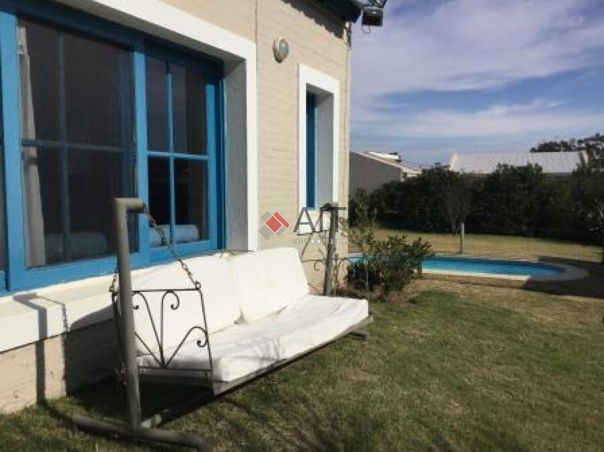 Casa ID.6182 - Hermosa casa para 10 personas en pleno corazon de la Barra!!