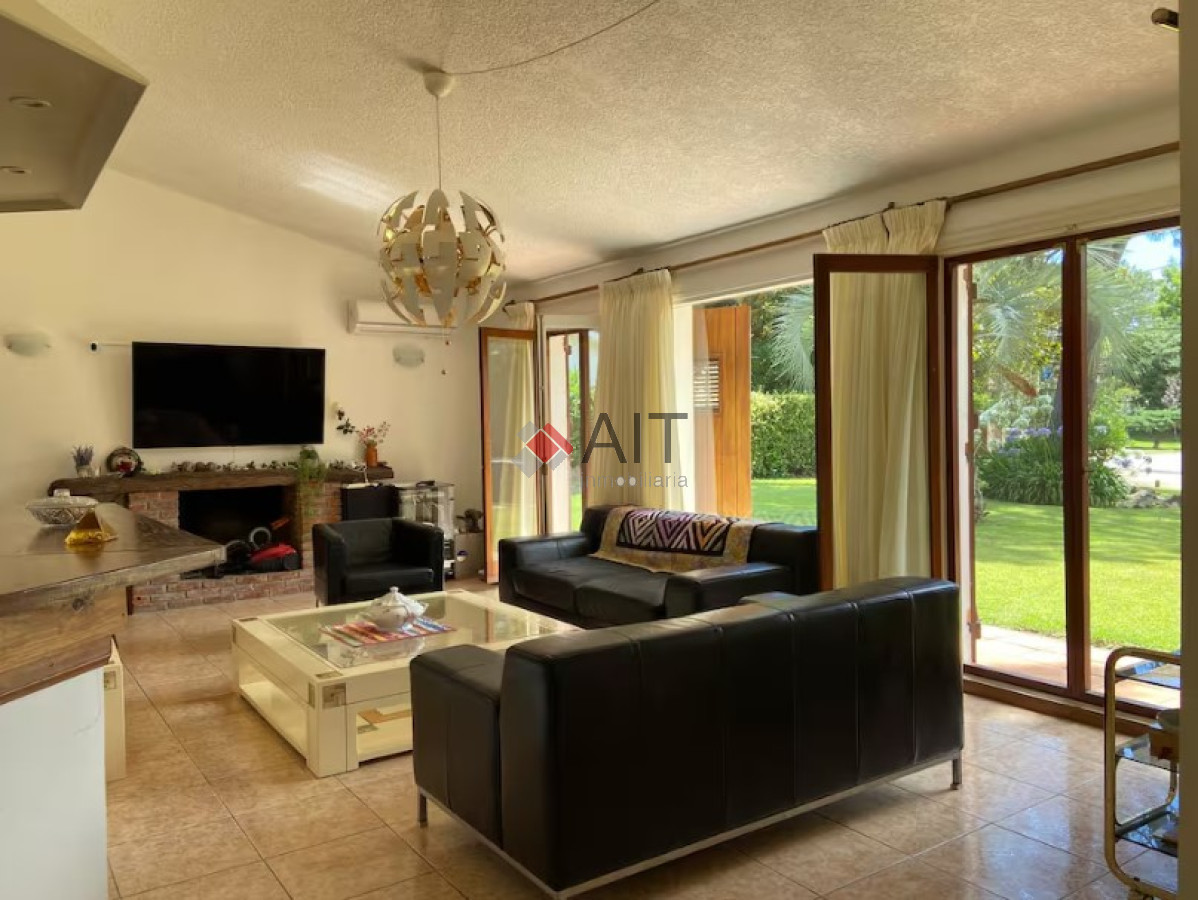 Casa ID.15177 - Disponible CARNAVAL! Casa 3 dormitorios y servicio - 7 Pax - a pasos del mar