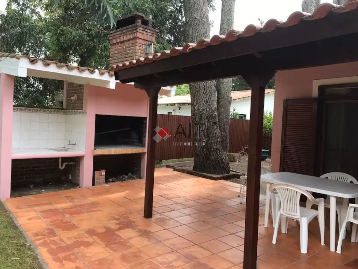 Casa ID.15177 - Disponible CARNAVAL! Casa 3 dormitorios y servicio - 7 Pax - a pasos del mar