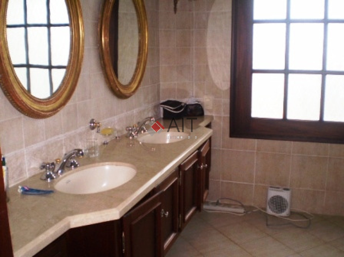 Casa ID.15442 - Hermosa Casa en paradas de la mansa !!