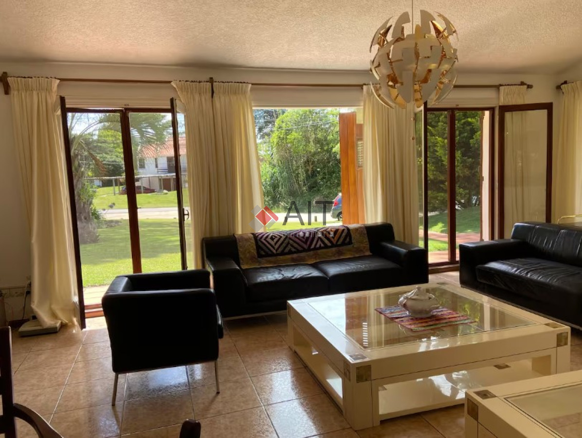 Casa ID.15177 - Disponible CARNAVAL! Casa 3 dormitorios y servicio - 7 Pax - a pasos del mar