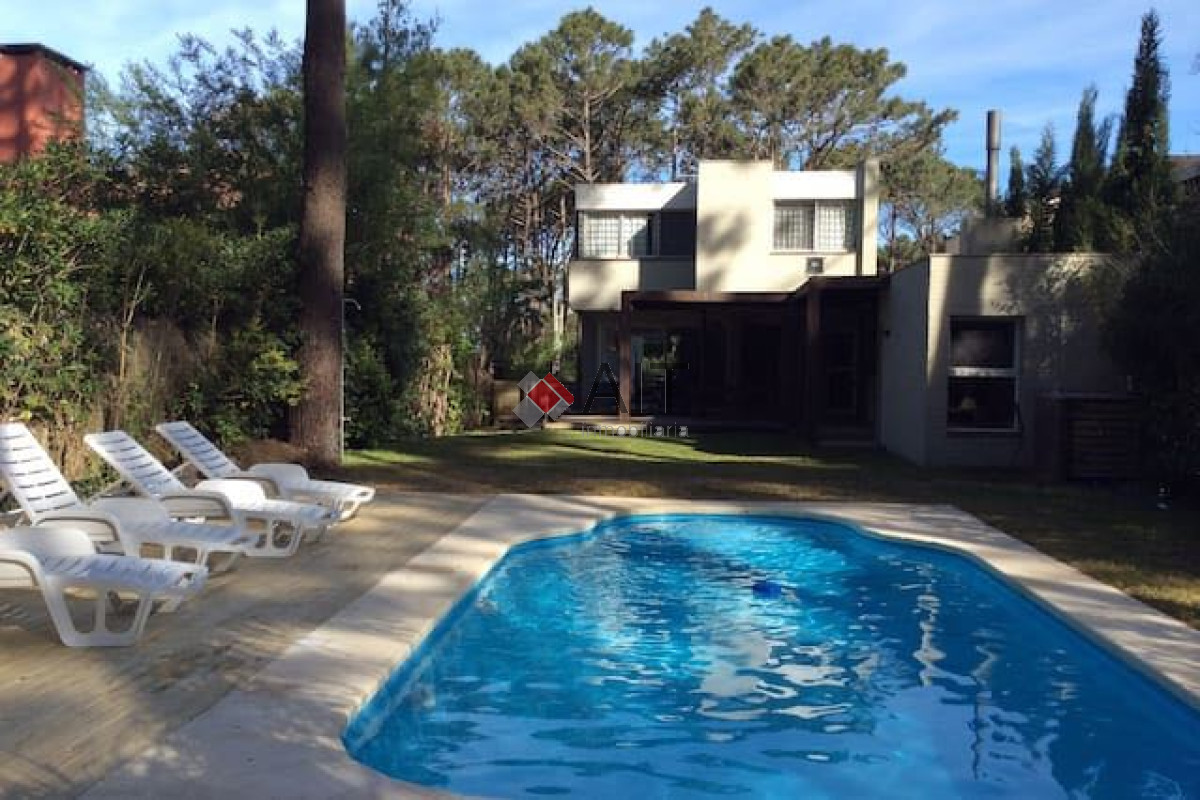 Casa ID.6115 - Montoya a pasos del mar!! Espectacular casa con piscina!