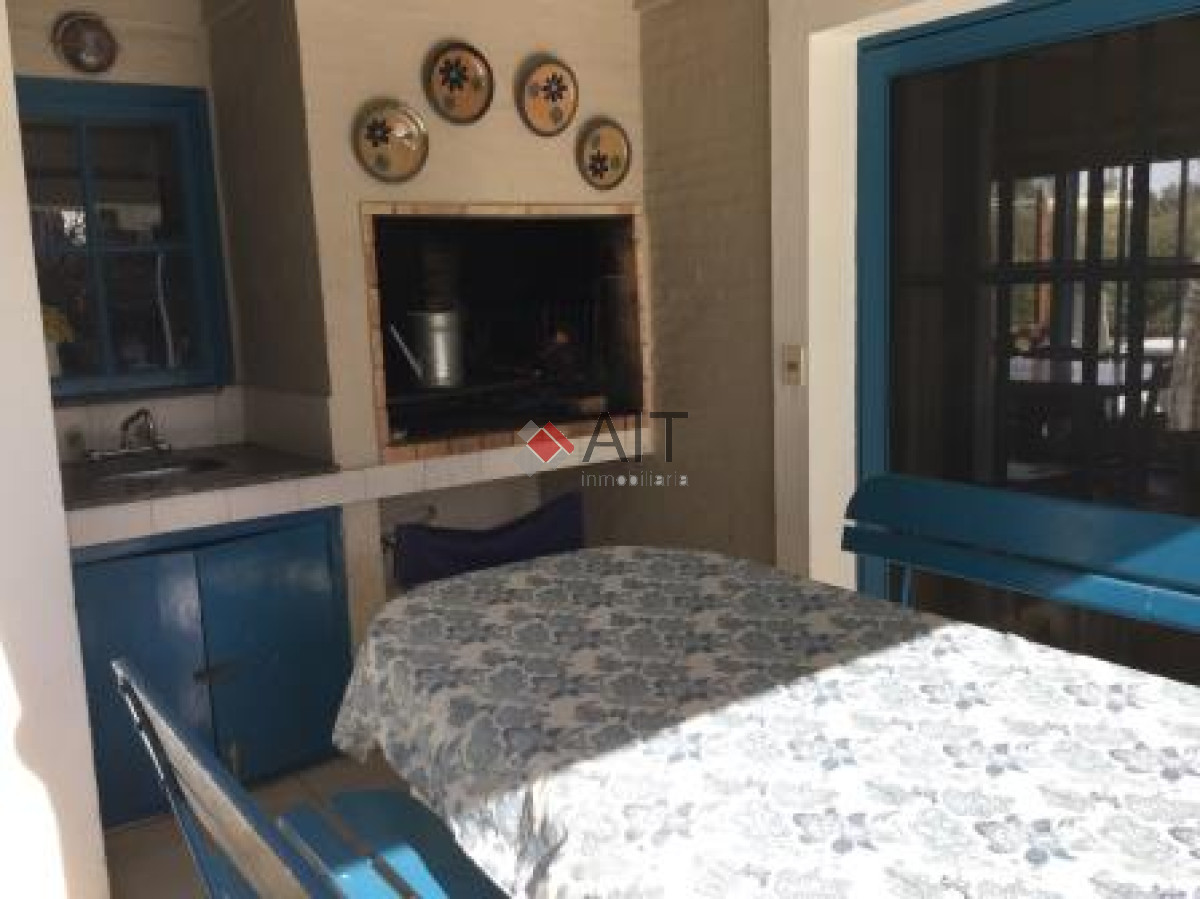 Casa ID.6182 - Hermosa casa para 10 personas en pleno corazon de la Barra!!