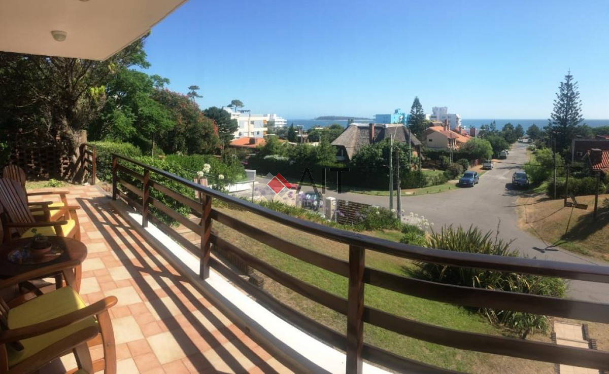 Casa ID.5510 - Linda casa 3 dormitorios, piscina, muy cerca de la playa. Consulte!