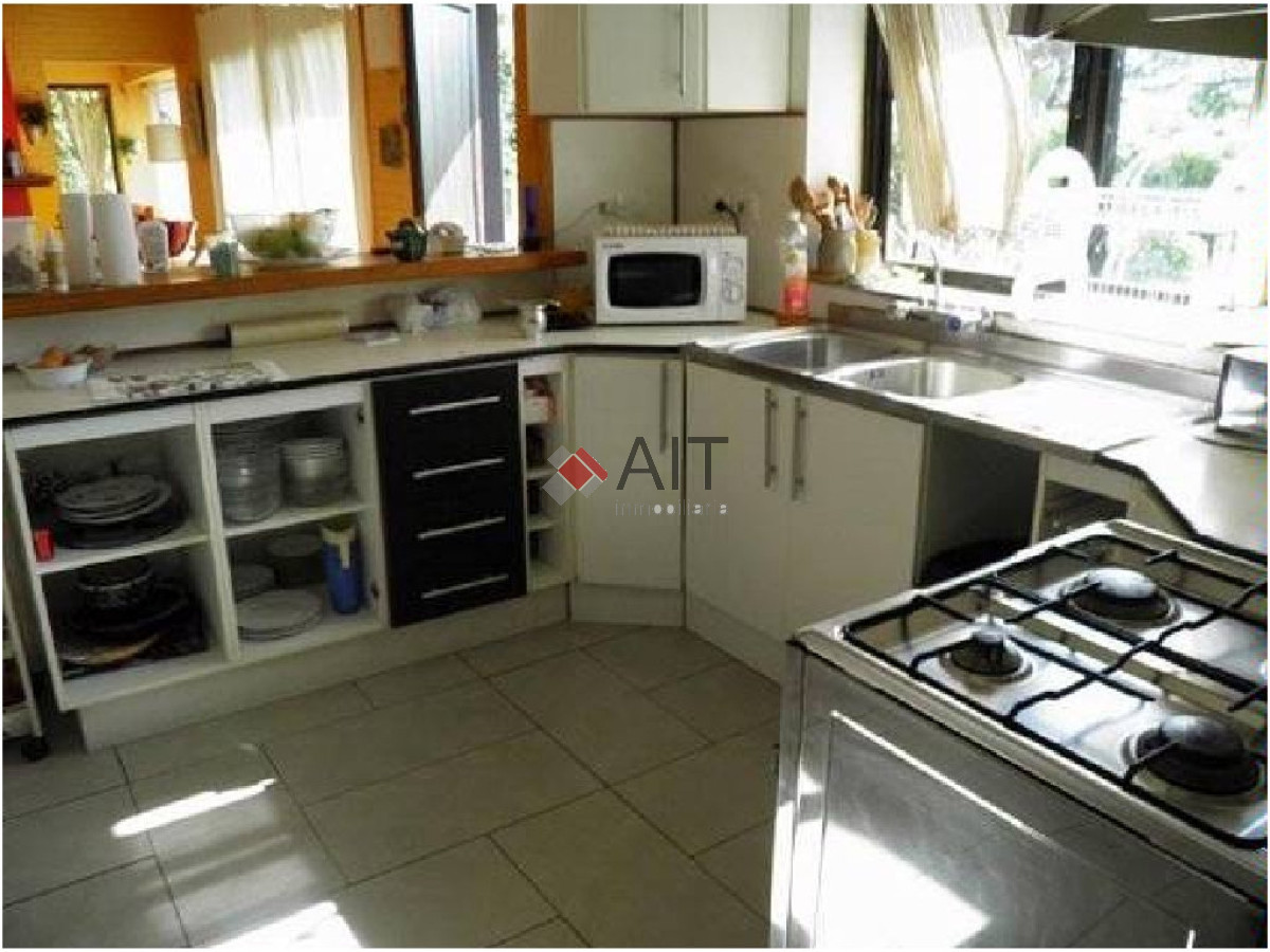 Casa ID.4813 - PUNTA BALLENA MUY PROXIMA A LA PLAYA!!