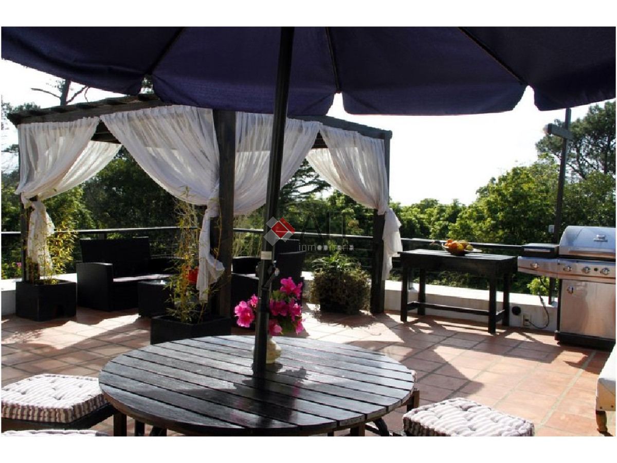 Casa ID.4813 - PUNTA BALLENA MUY PROXIMA A LA PLAYA!!