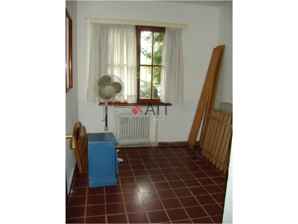 Casa ID.5123 - Gran residencia 6 dormitorios frente al mar en playa Mansa. Consulte!