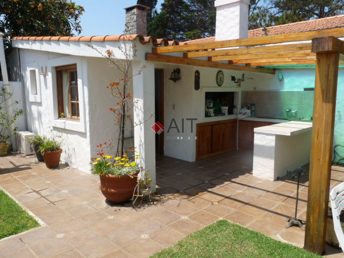 Casa ID.4118 - CASA A MEDIA CUADRA DE PLAYA MANSA