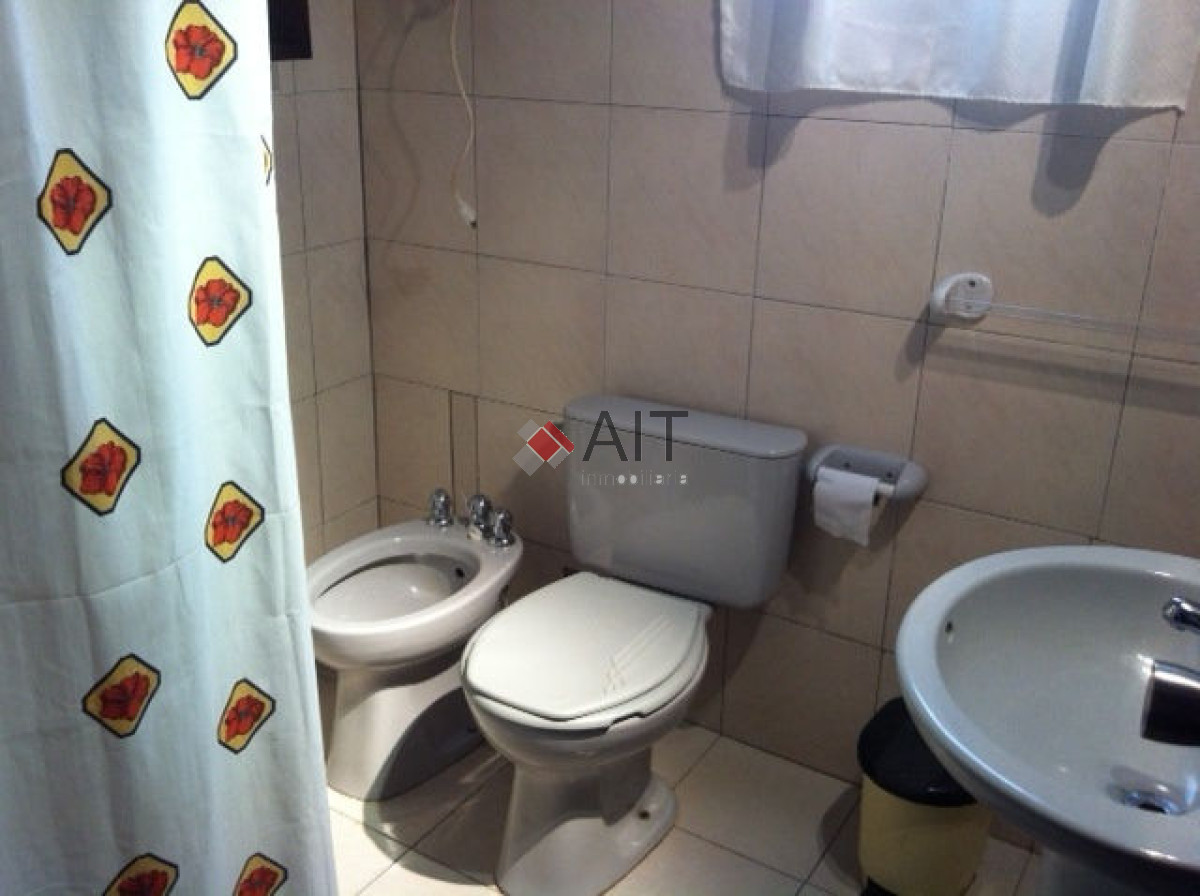Casa ID.6038 - Muy funcional  y prÃ¡ctica a solo media cuadra de la ruta 10!!