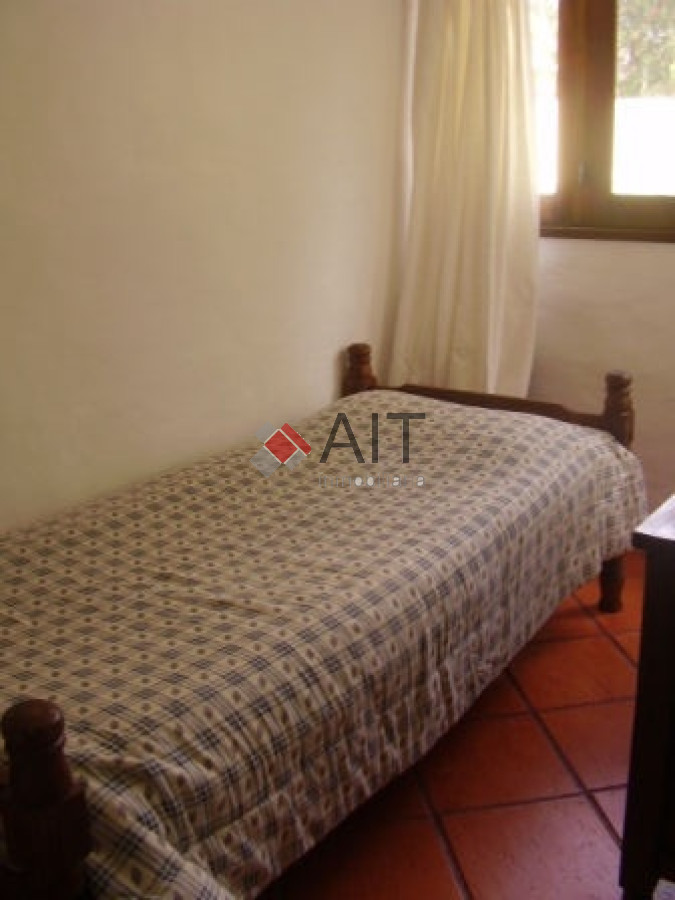 Casa ID.6112 - Divina casa con amplia barbacoa y terreno cercado a pasos de todo!! 