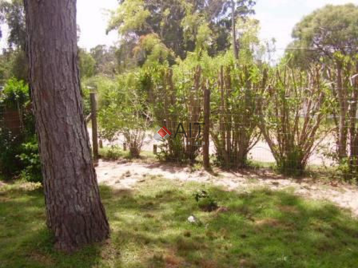 Casa ID.6112 - Divina casa con amplia barbacoa y terreno cercado a pasos de todo!! 