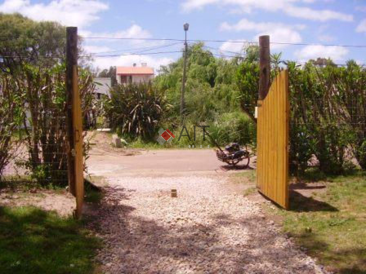 Casa ID.6112 - Divina casa con amplia barbacoa y terreno cercado a pasos de todo!! 