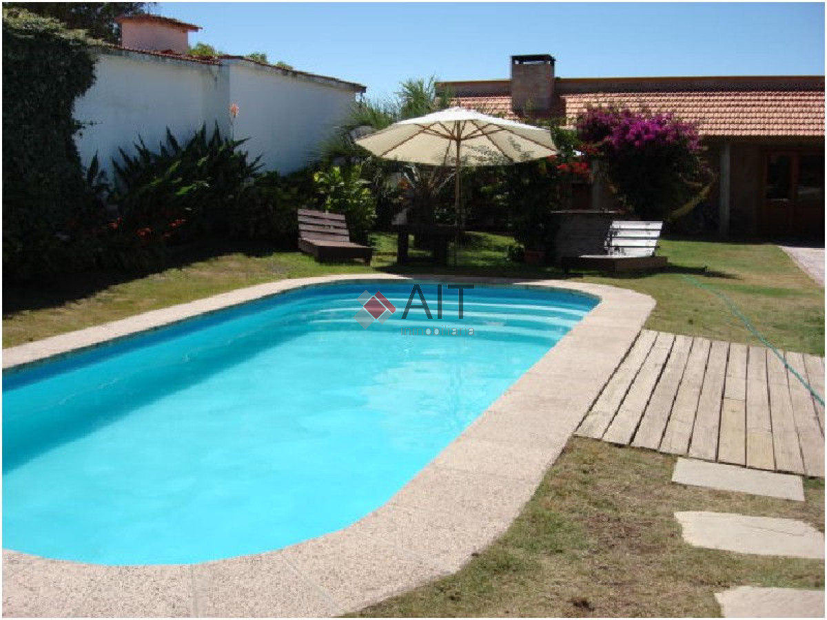 Casa ID.6173 - Manantiales a pasos de la playa!!