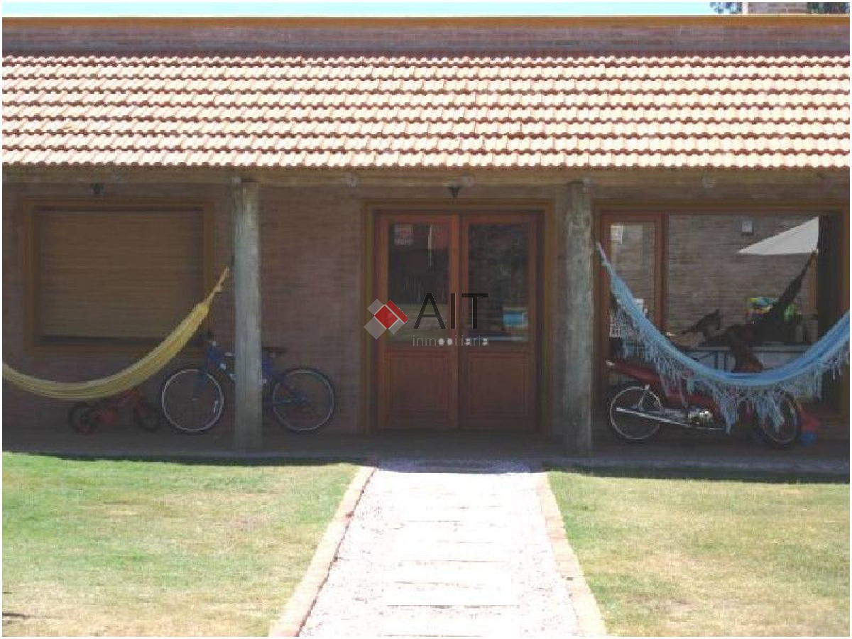 Casa ID.6173 - Manantiales a pasos de la playa!!