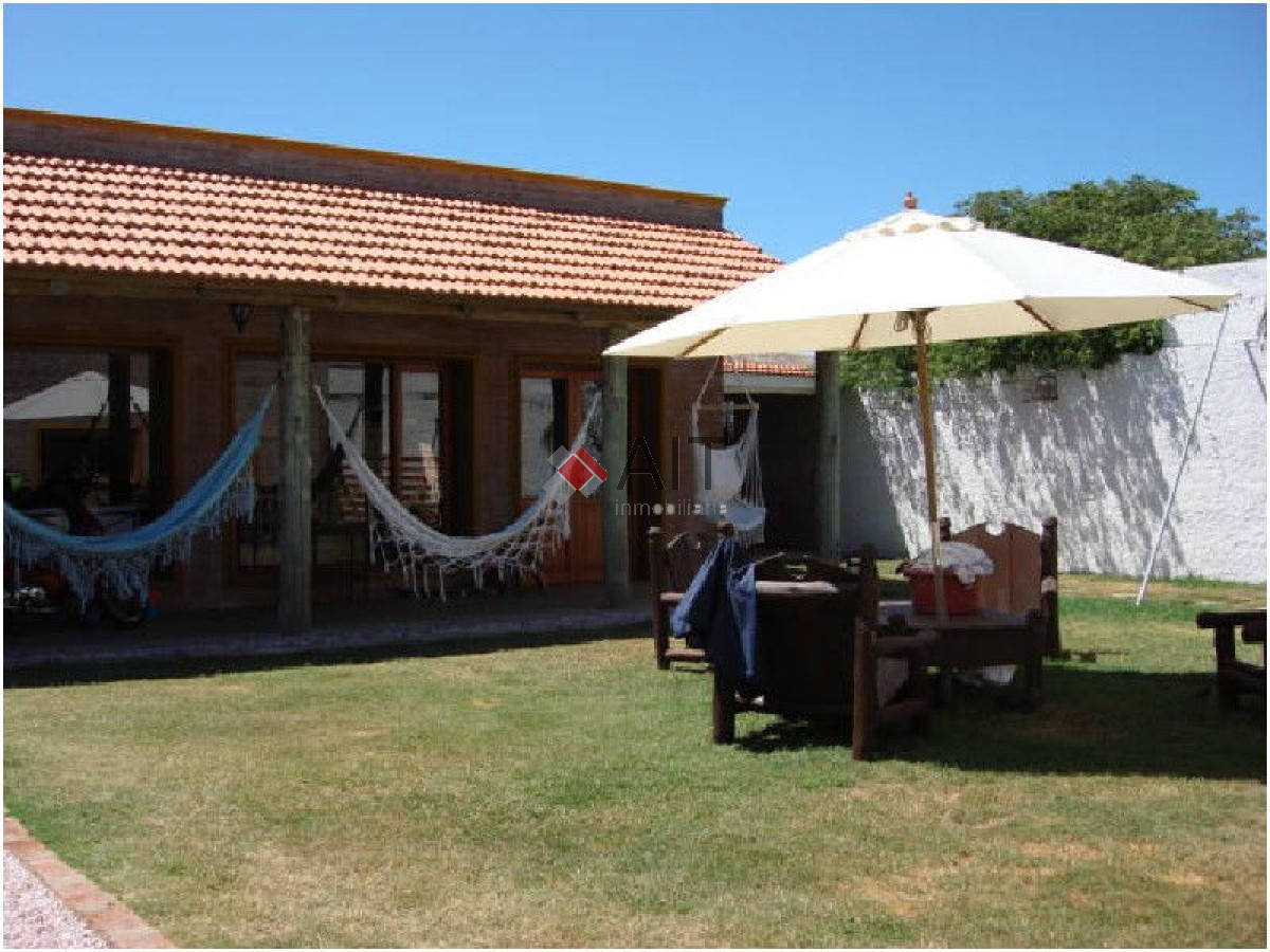 Casa ID.6173 - Manantiales a pasos de la playa!!