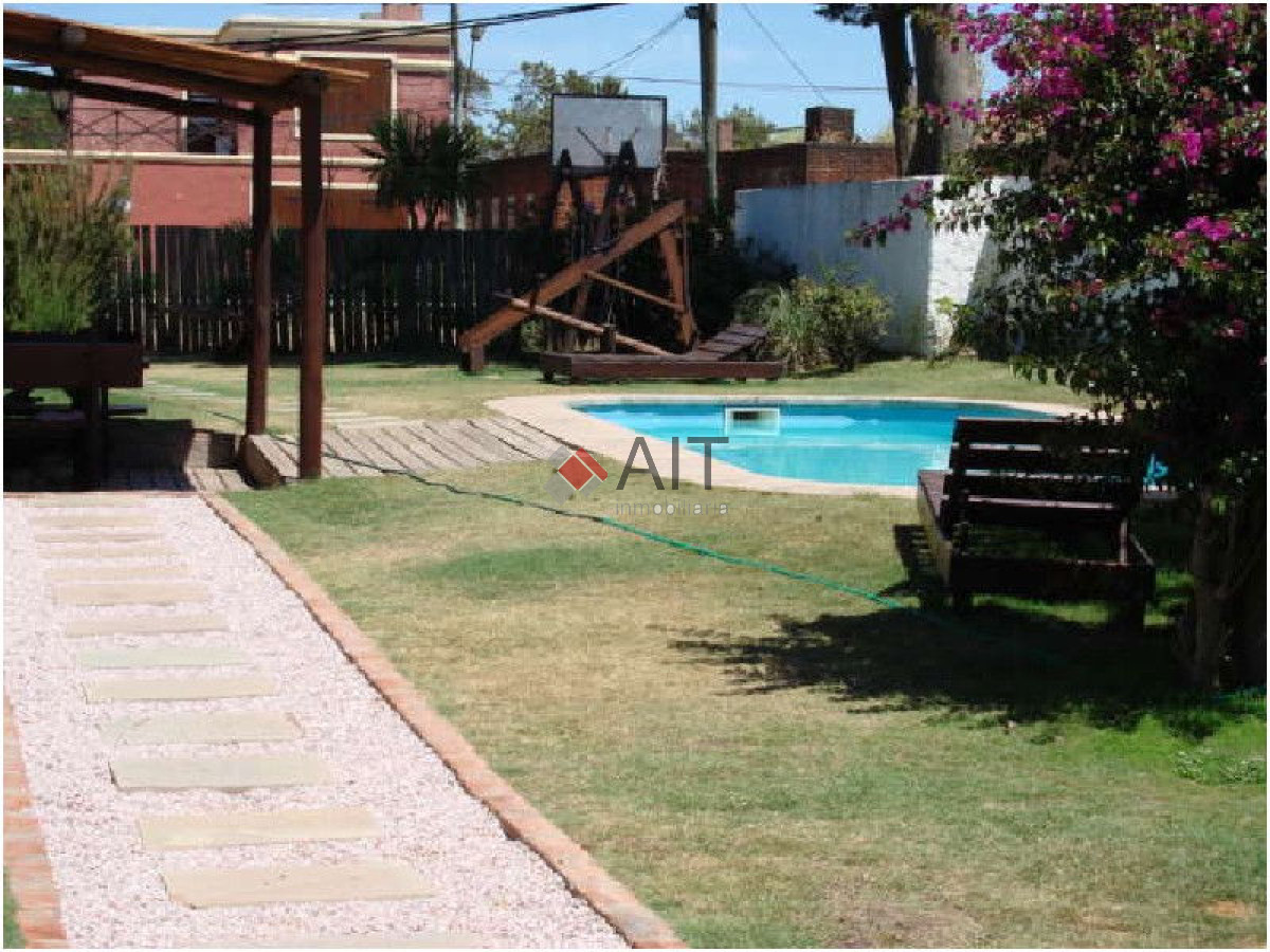 Casa ID.6173 - Manantiales a pasos de la playa!!