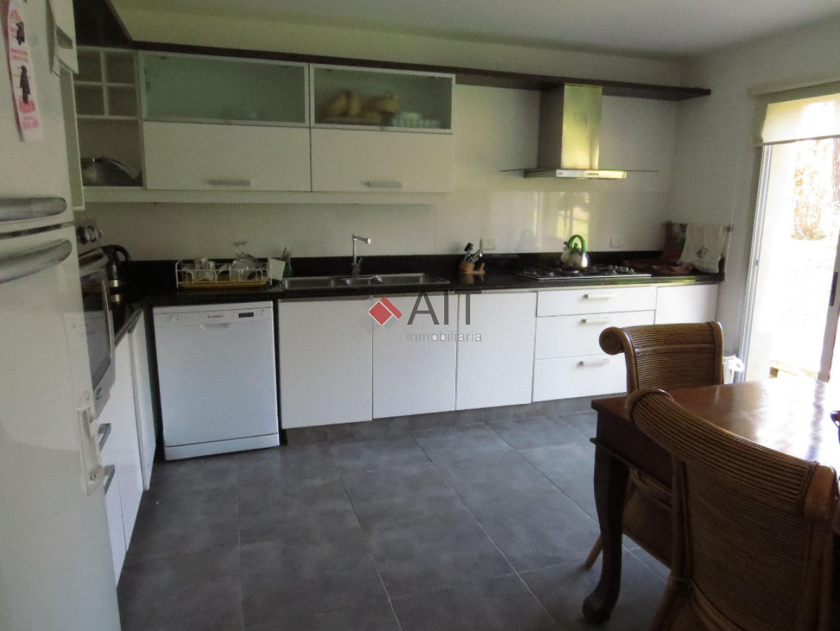 Casa ID.6205 - Barrio privado a pasos de playa Bikini!!