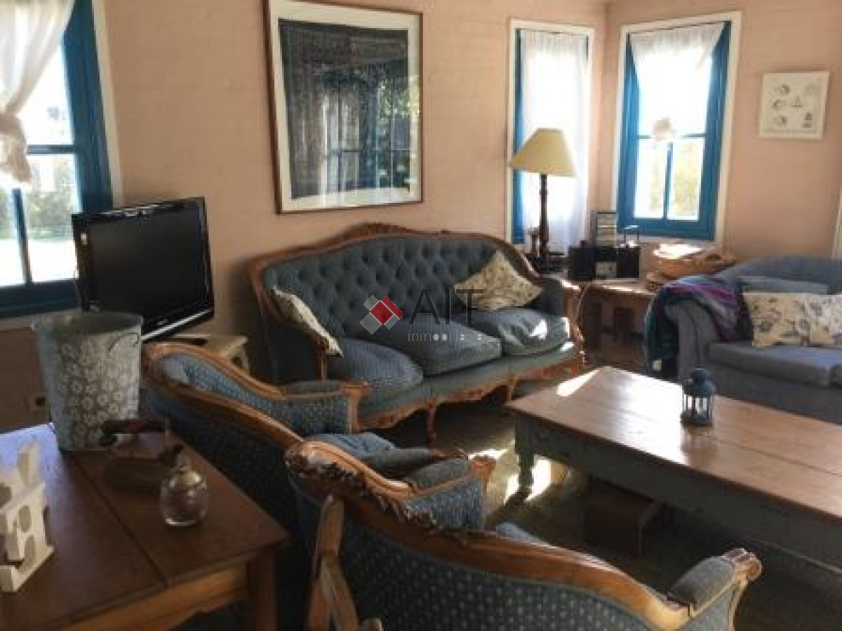 Casa ID.6182 - Hermosa casa para 10 personas en pleno corazon de la Barra!!