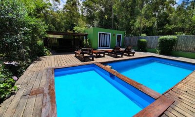 DIVINA CASA EN LINDO ENTORNO ARBOLADO Y TRANQUILO